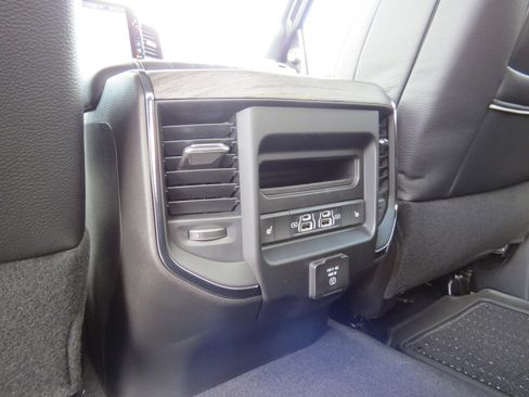 New 2025 RAM 3500 Limited image 18