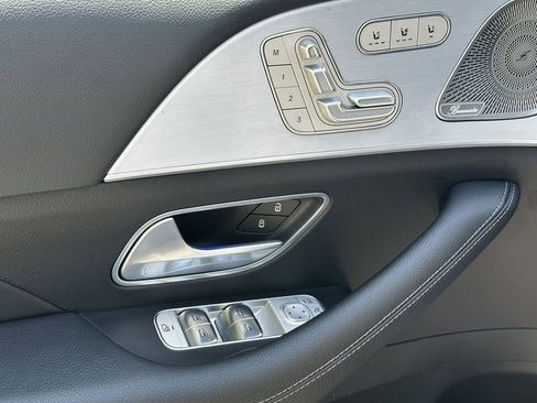 Certified 2025 Mercedes-Benz GLS 450 4MATIC image 12