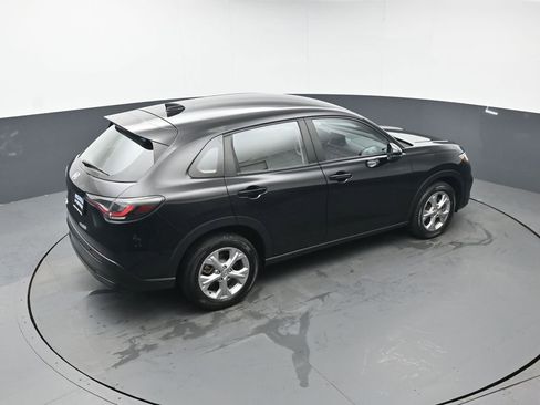 Certified 2023 Honda HR-V LX image 37