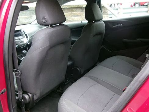 Used 2019 Chevrolet Cruze LT FWD image 11