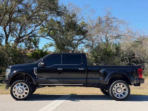 Used 2022 Ford F450 Limited w/ FX4 Off-Road Package image 12