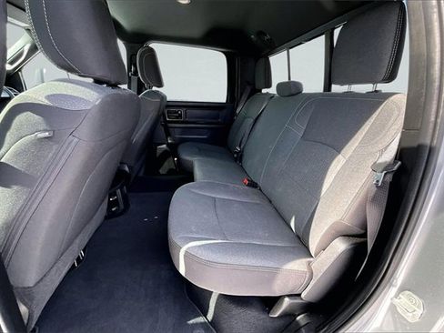 Used 2024 RAM 2500 Tradesman w/ Chrome Appearance Group image 22