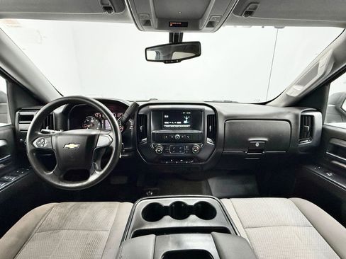 Used 2018 Chevrolet Silverado 1500 Custom w/ Custom Value Package image 11