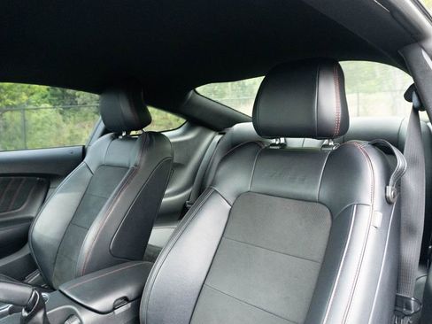 Used 2016 Ford Mustang GT Premium w/ Equipment Group 401A RWD image 19