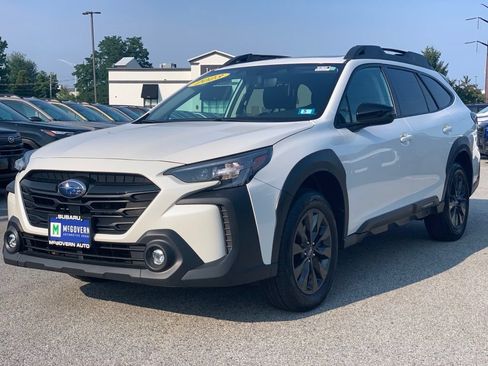 Used 2023 Subaru Outback Onyx Edition AWD/4WD image 3