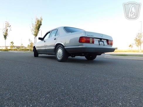 Used 1990 Mercedes-Benz 300 SE image 21