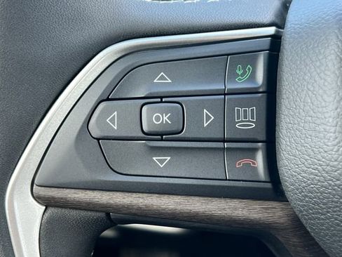 New 2026 Jeep Grand Cherokee Altitude AWD/4WD image 18