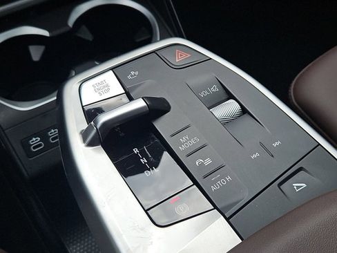 Used 2025 BMW X2 xDrive28i image 12