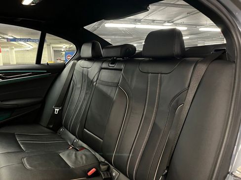 Used 2019 BMW M550i xDrive AWD/4WD image 22