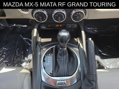 Used 2021 MAZDA MX-5 Miata RF Grand Touring RWD image 18