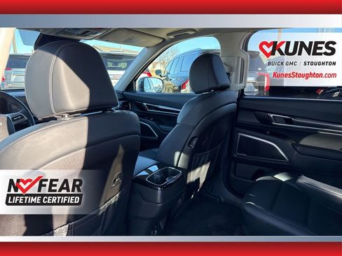 Used 2025 Kia Telluride S image 34