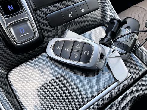 Used 2023 Hyundai Santa Fe SEL Premium AWD/4WD image 15