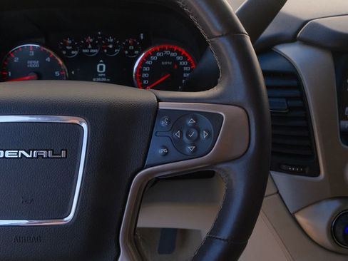 Used 2015 GMC Yukon XL Denali w/ Premium Package image 16