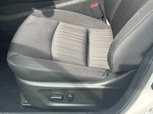 Used 2025 Nissan Altima 2.5 SV FWD image 28