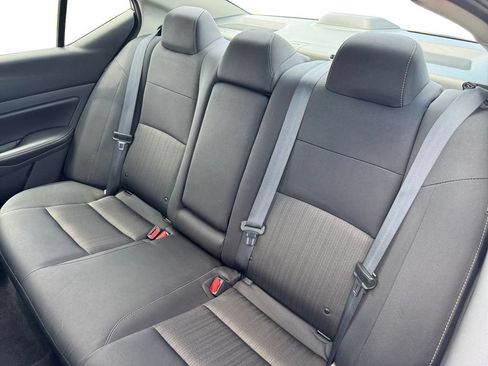 Used 2024 Nissan Altima 2.5 SV FWD image 13