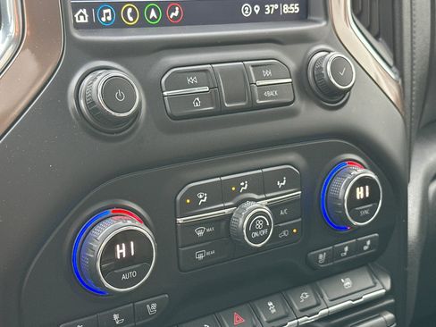 Used 2021 Chevrolet Silverado 1500 High Country w/ Technology Package image 21