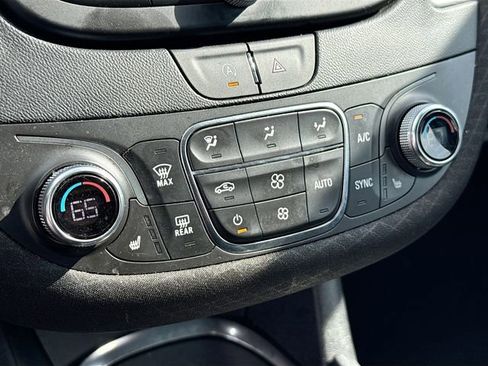 Used 2023 Chevrolet Malibu LT image 12