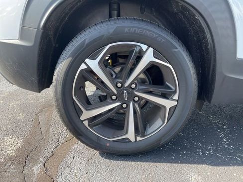 Used 2023 Chevrolet TrailBlazer RS w/ Convenience Package FWD image 19