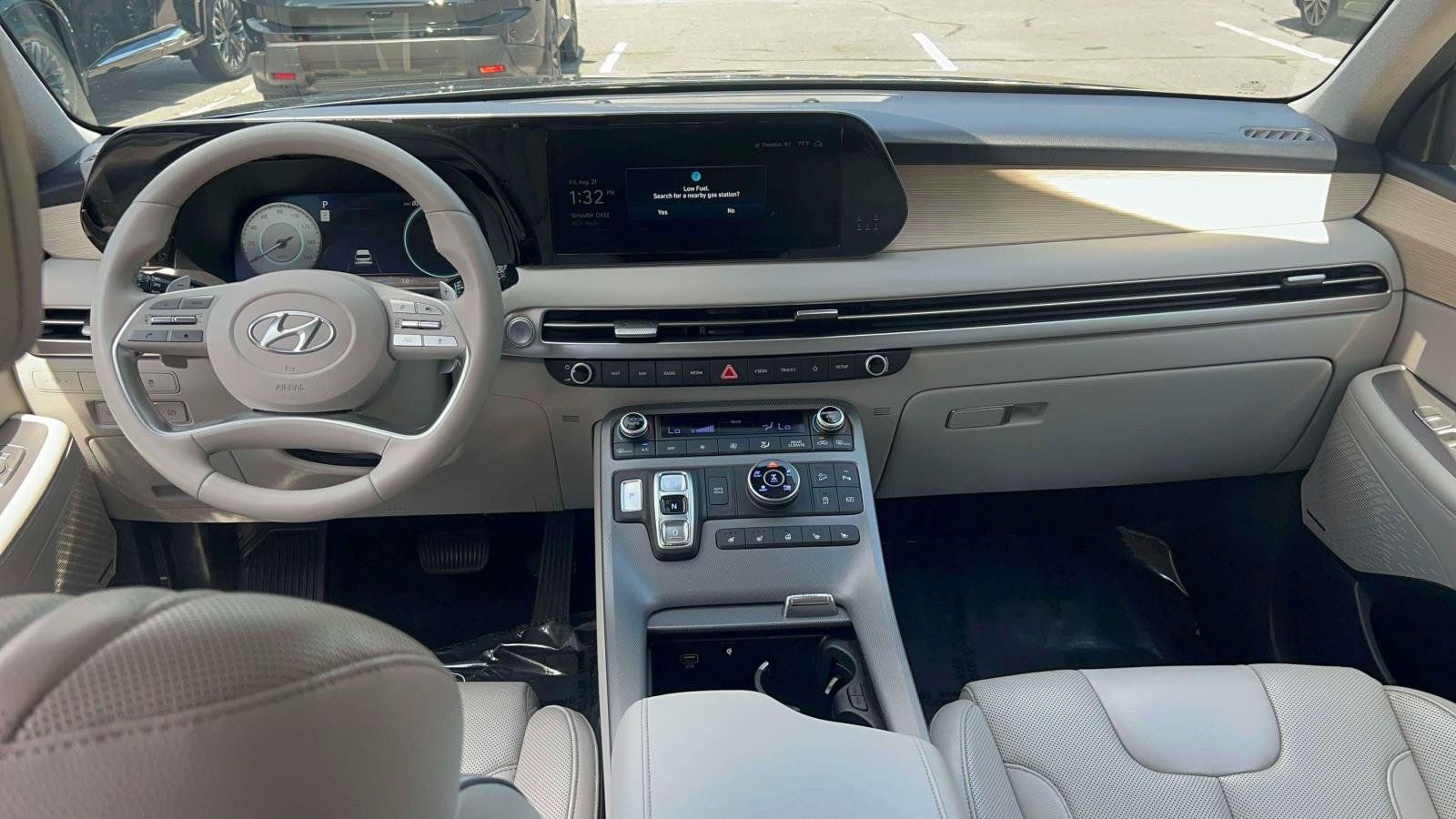 Used 2023 Hyundai Palisade Limited AWD/4WD image 23