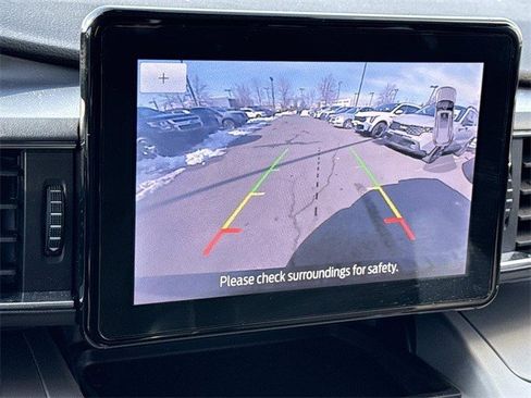 Used 2022 Ford Explorer XLT w/ Equipment Group 202A image 20