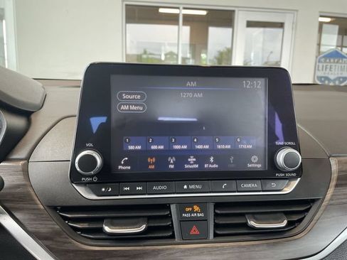 Used 2025 Nissan Altima 2.5 SV FWD image 22