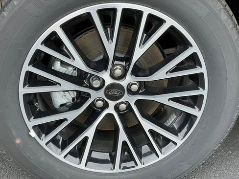 New 2024 Ford Escape SE image 6