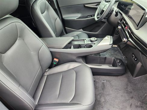 New 2025 Kia EV6 Wind image 10
