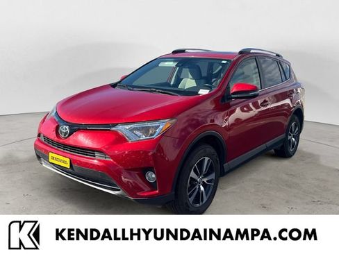 Used 2017 Toyota RAV4 XLE AWD/4WD image 1