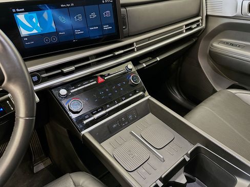 Used 2025 Hyundai Santa Fe SEL image 26