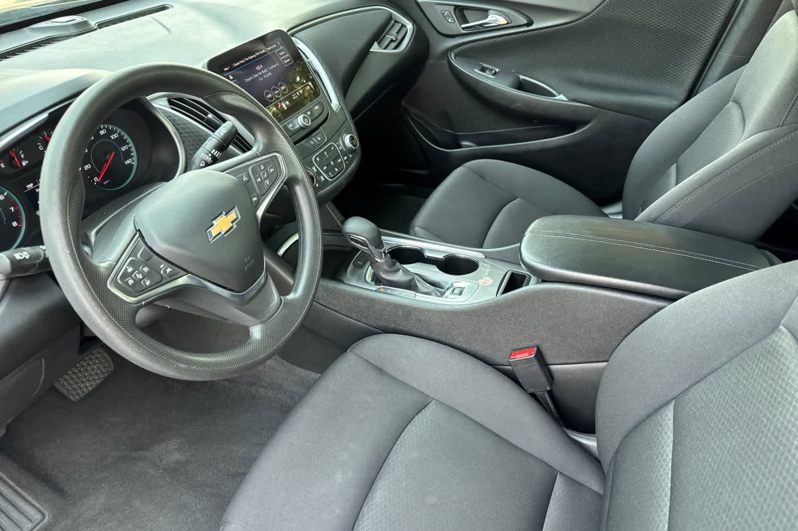 Used 2024 Chevrolet Malibu LT FWD image 11