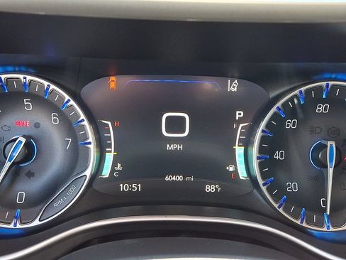 Used 2023 Chrysler Pacifica Touring-L FWD image 22