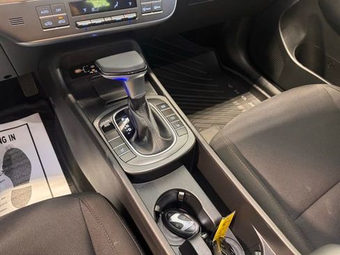Used 2026 Hyundai Kona SEL Sport FWD image 19