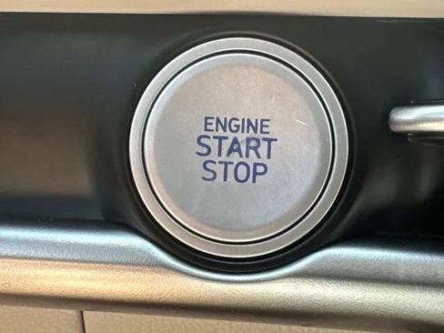Used 2025 Hyundai Tucson SE FWD image 38