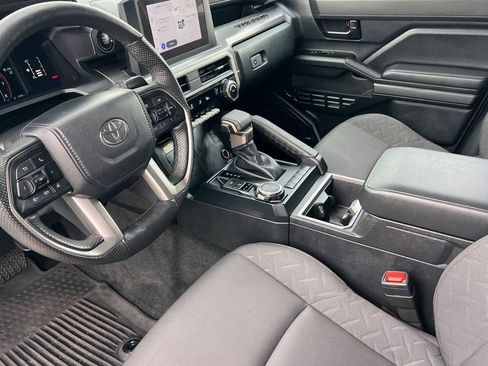 Used 2024 Toyota Tacoma SR5 AWD/4WD image 13