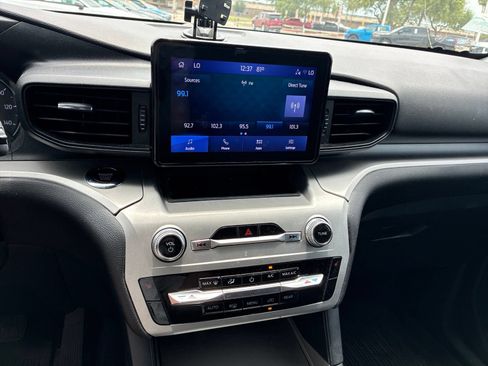 Used 2022 Ford Explorer XLT RWD image 13