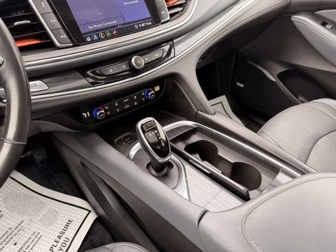 Used 2020 Buick Enclave Premium w/ Sun and Sites Package image 23