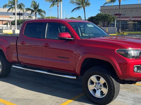 Used 2017 Toyota Tacoma SR5 image 4