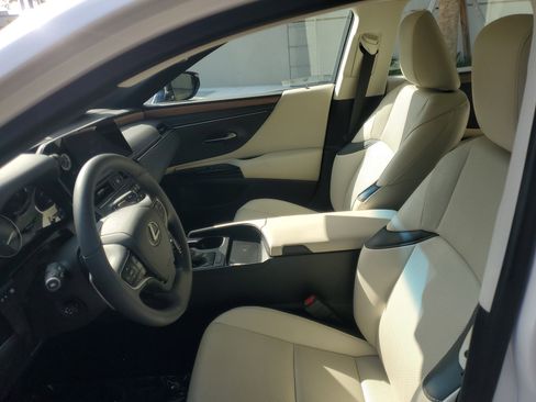 Used 2024 Lexus ES 350 w/ Premium Package image 15