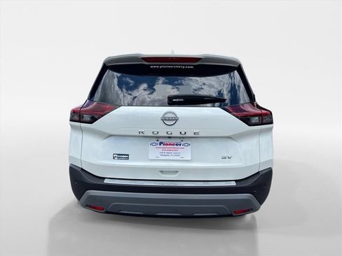 Used 2023 Nissan Rogue SV FWD image 4