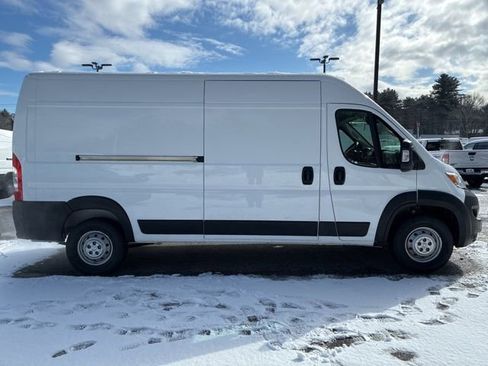 Used 2023 RAM ProMaster 2500 image 2