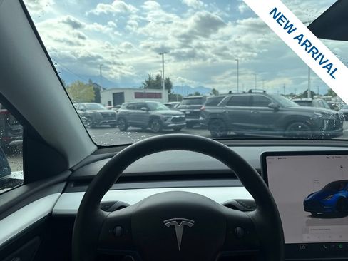 Used 2023 Tesla Model Y Performance AWD/4WD image 19
