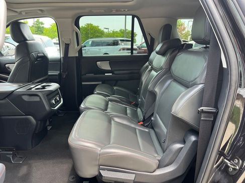 Used 2025 Ford Expedition Max Active AWD/4WD image 12