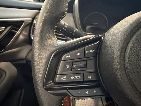 Used 2025 Subaru Outback Onyx Edition AWD/4WD image 32