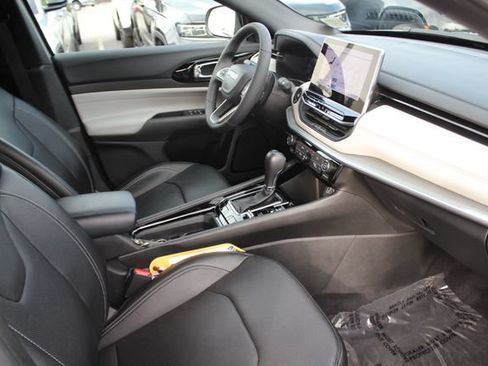 Used 2025 Jeep Compass Limited w/ Elite Group AWD/4WD image 35