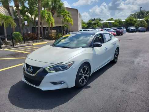 Used 2018 Nissan Maxima Platinum FWD image 10