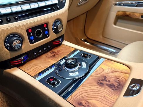 Used 2011 Rolls-Royce Ghost Sedan image 25