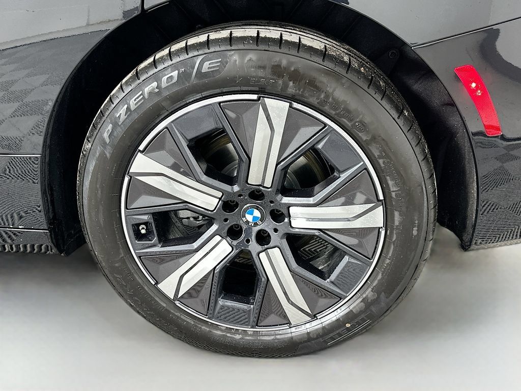 Used 2026 BMW iX xDrive60 AWD/4WD image 23
