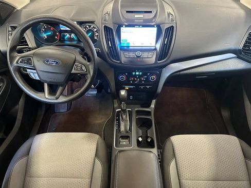 Used 2017 Ford Escape SE w/ Equipment Group 201A AWD/4WD image 13