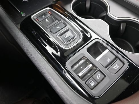 Used 2023 Honda Pilot Elite image 29