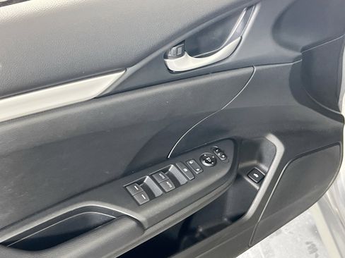 Used 2019 Honda Civic Sport image 17